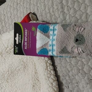 Brand New Socks Aloe infused